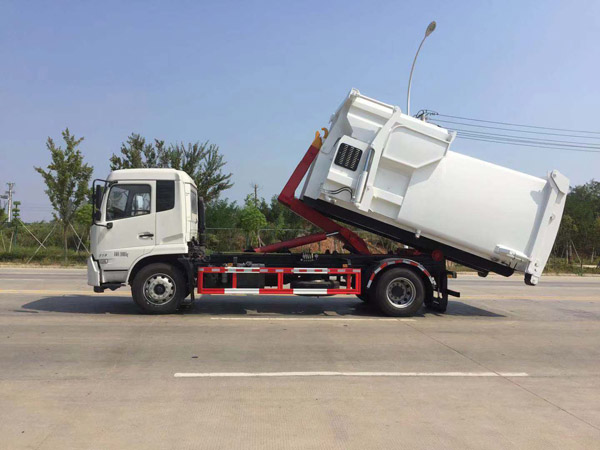 東風(fēng)天錦鉤臂車SCS5180ZXXDFH6車廂可卸式垃圾車